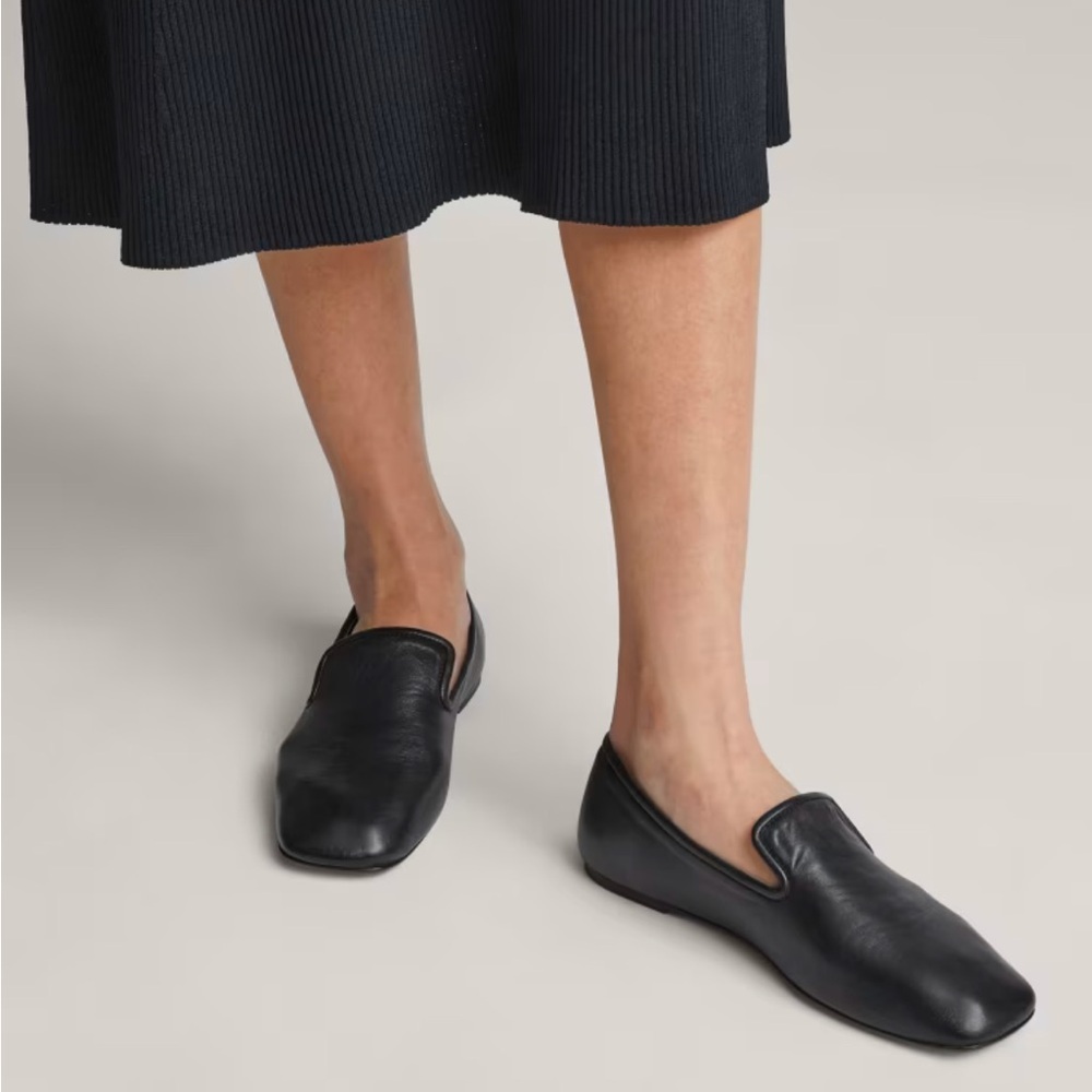 Everlane Black Leather Slip-On Loafers